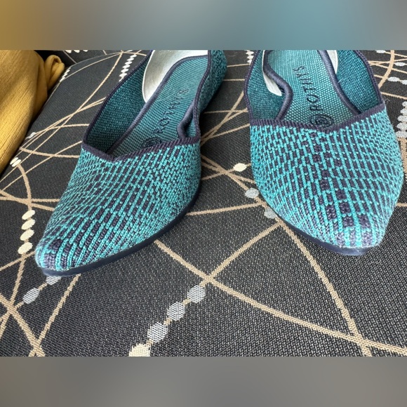 Rothy’s Spruce python points size 6 - Picture 8 of 9